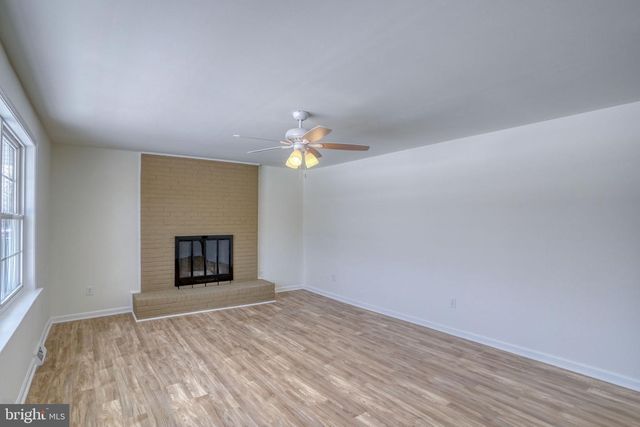 1400 MCKEE RD, Dover, DE 19904