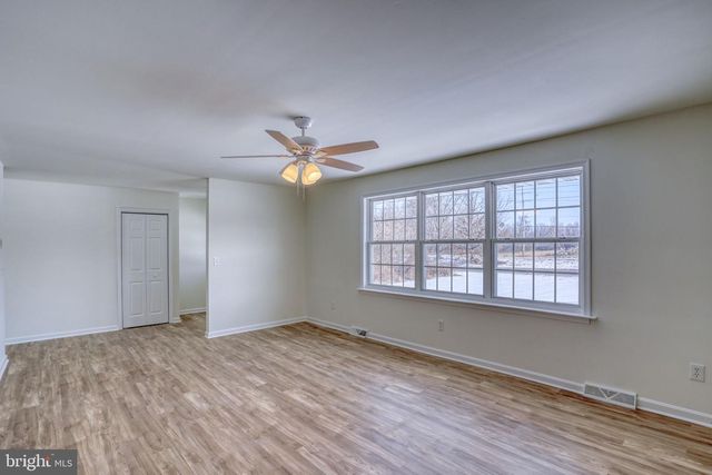 1400 MCKEE RD, Dover, DE 19904