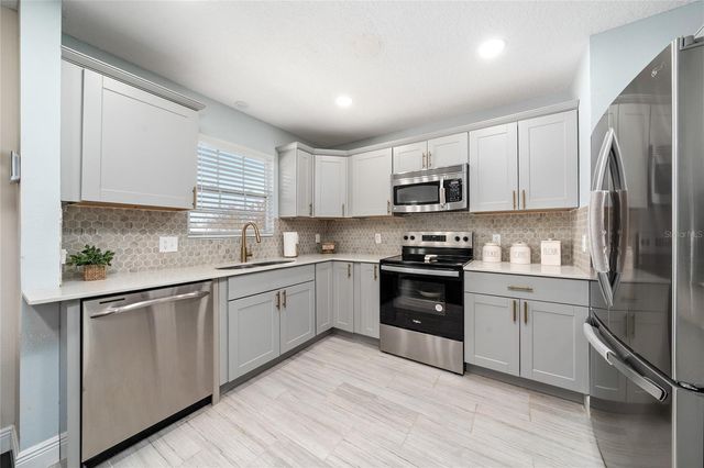 6 17 TH ST, St Cloud, FL 34769