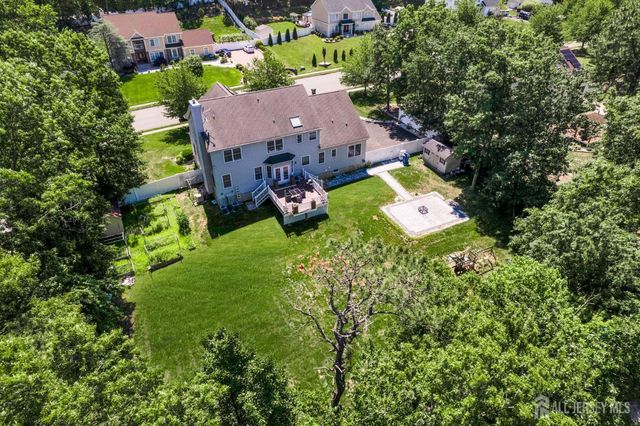 17 Rachel Lane, Monroe, NJ 08831