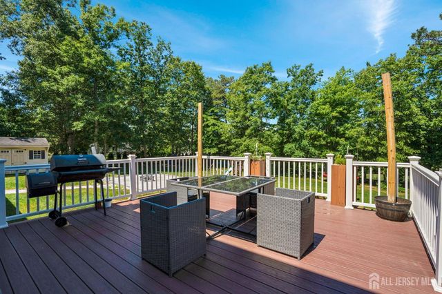 17 Rachel Lane, Monroe, NJ 08831