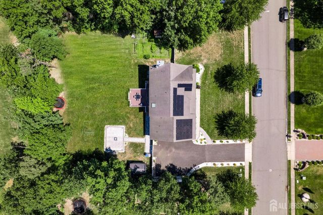 17 Rachel Lane, Monroe, NJ 08831