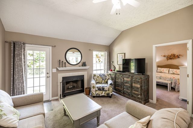 1251 Hillwood Ct, Gallatin, TN 37066