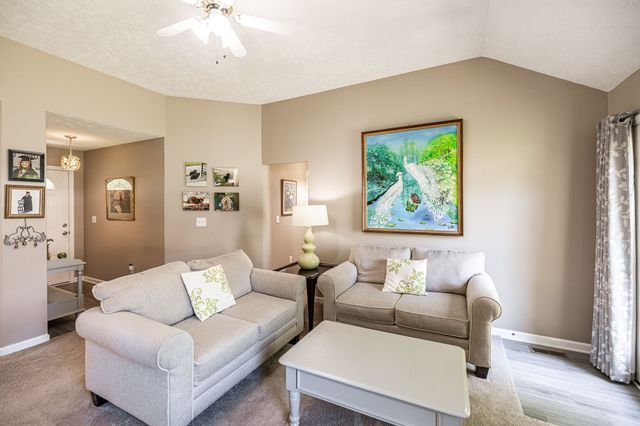 1251 Hillwood Ct, Gallatin, TN 37066