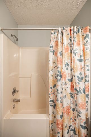 1251 Hillwood Ct, Gallatin, TN 37066