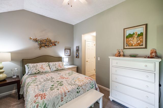 1251 Hillwood Ct, Gallatin, TN 37066