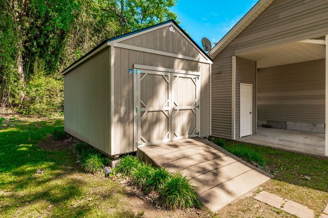 1251 Hillwood Ct, Gallatin, TN 37066
