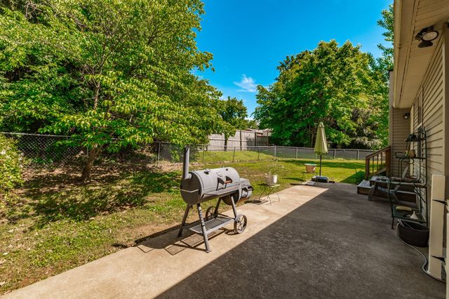 1251 Hillwood Ct, Gallatin, TN 37066
