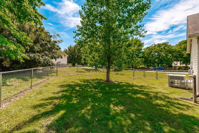 1251 Hillwood Ct, Gallatin, TN 37066