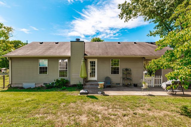 1251 Hillwood Ct, Gallatin, TN 37066