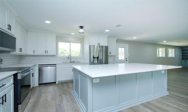 3706 County Road 409, Navasota, TX 77868