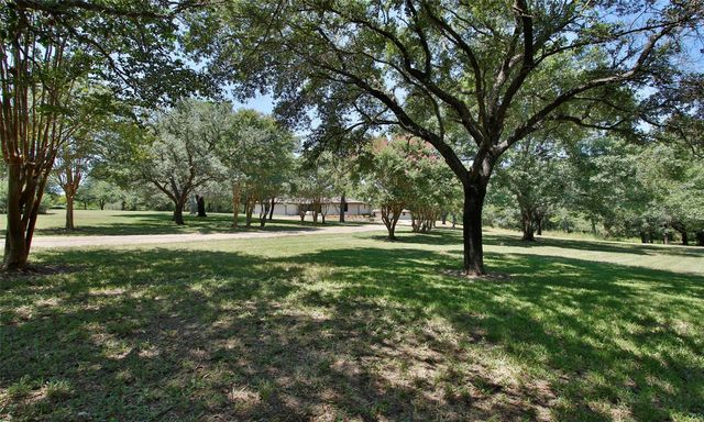 3706 County Road 409, Navasota, TX 77868