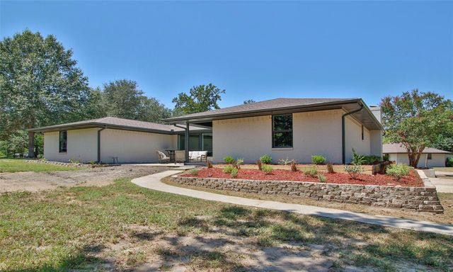 3706 County Road 409, Navasota, TX 77868