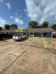 2406 2410 2414 2418 S MACARTHUR Drive, Alexandria, LA 71301