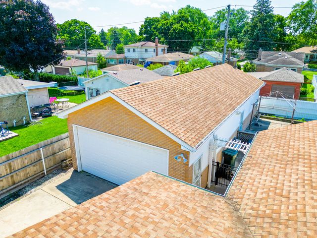 5261 Mulford Street, Skokie, IL 60077