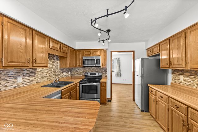 7624 Quail Ridge N, Plainfield, IN 46168