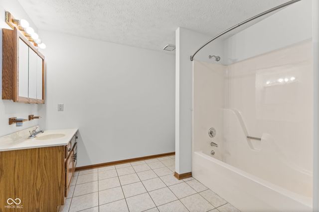 7624 Quail Ridge N, Plainfield, IN 46168