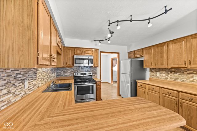 7624 Quail Ridge N, Plainfield, IN 46168