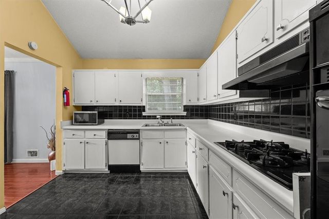 399 Emmett Street, Riverdale, GA 30274