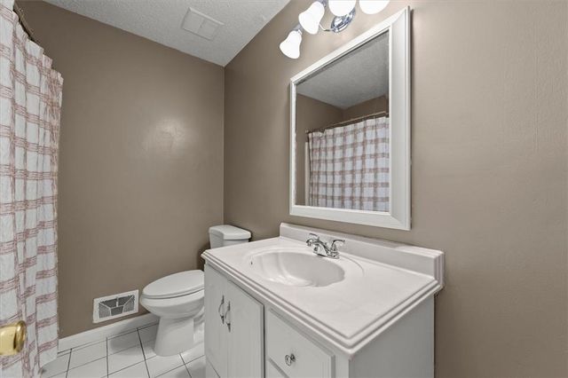 399 Emmett Street, Riverdale, GA 30274