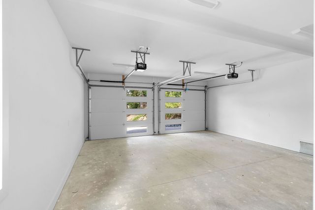 2405 Shoreside Dr, Smithville, TN 37166