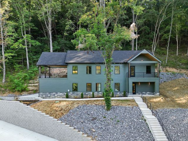 2405 Shoreside Dr, Smithville, TN 37166