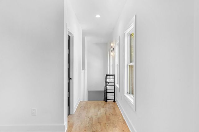 2405 Shoreside Dr, Smithville, TN 37166