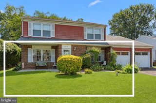 4517 WINDING BROOK DR, Bensalem, PA 19020