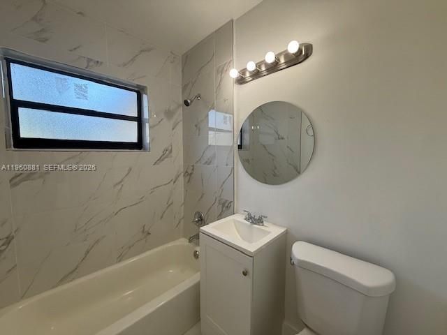 215 SW 21st Way, Fort Lauderdale, FL 33312