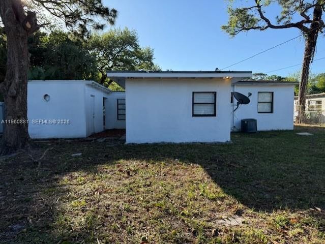 215 SW 21st Way, Fort Lauderdale, FL 33312