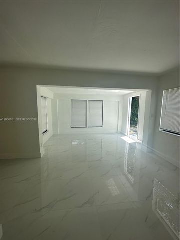 215 SW 21st Way, Fort Lauderdale, FL 33312