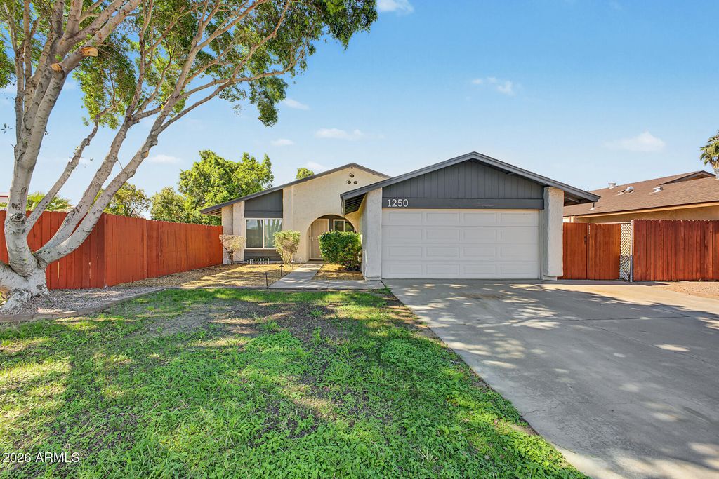 1250 S REVERE --, Mesa, AZ 85210 — exterior