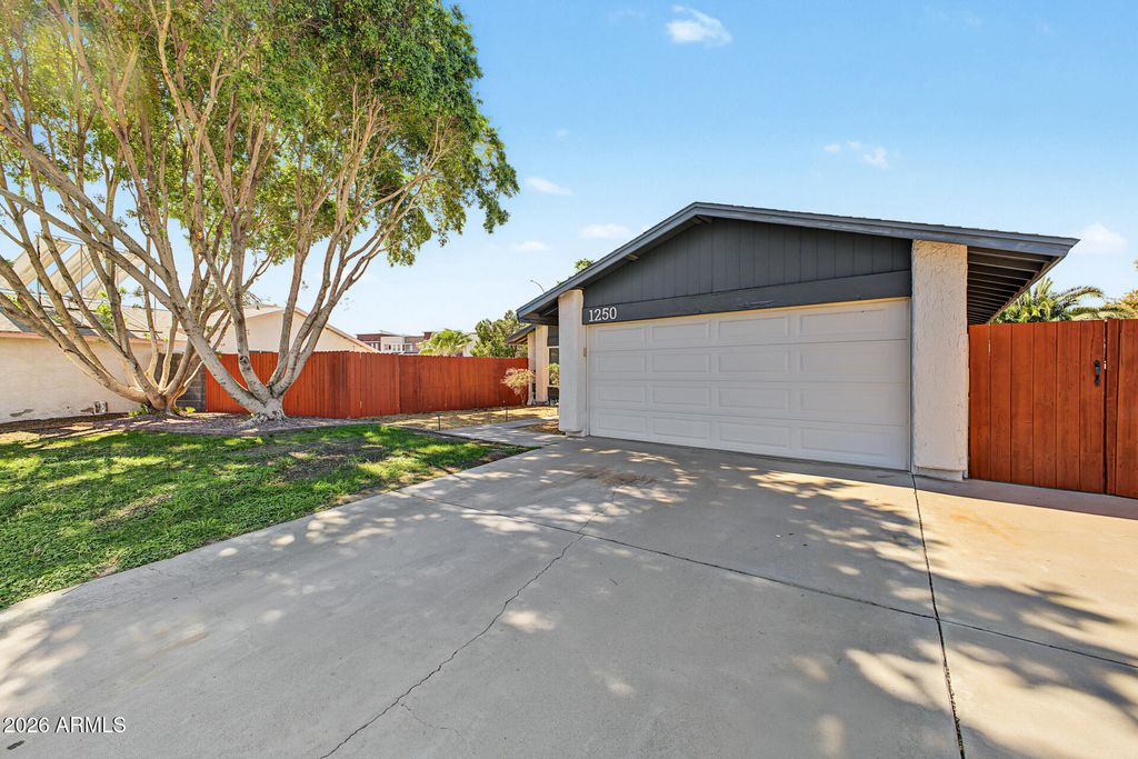 1250 S REVERE --, Mesa, AZ 85210 — photo 3