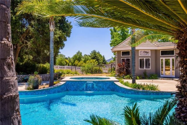 37954 Calle De Lobo, Murrieta, CA 92562