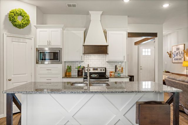 2123 Christine Drive, Granbury, TX 76048
