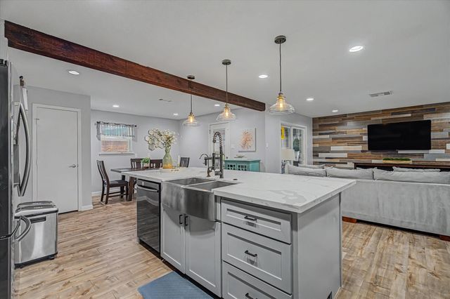 1818 Locksford Street, Houston, TX 77008