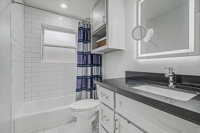 1818 Locksford Street, Houston, TX 77008