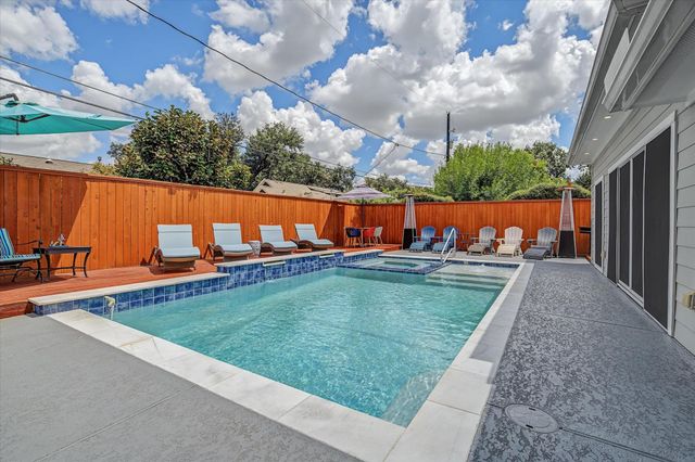 1818 Locksford Street, Houston, TX 77008