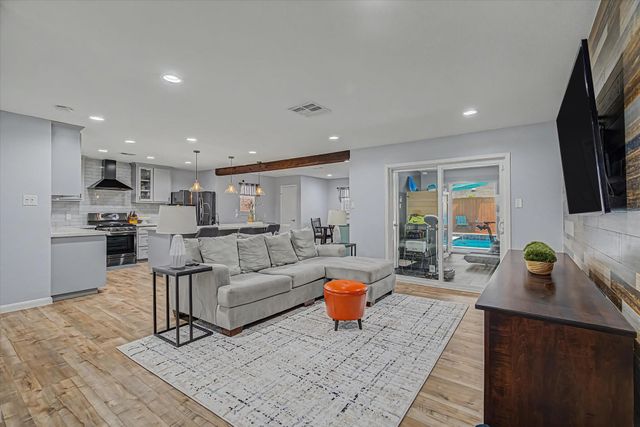 1818 Locksford Street, Houston, TX 77008