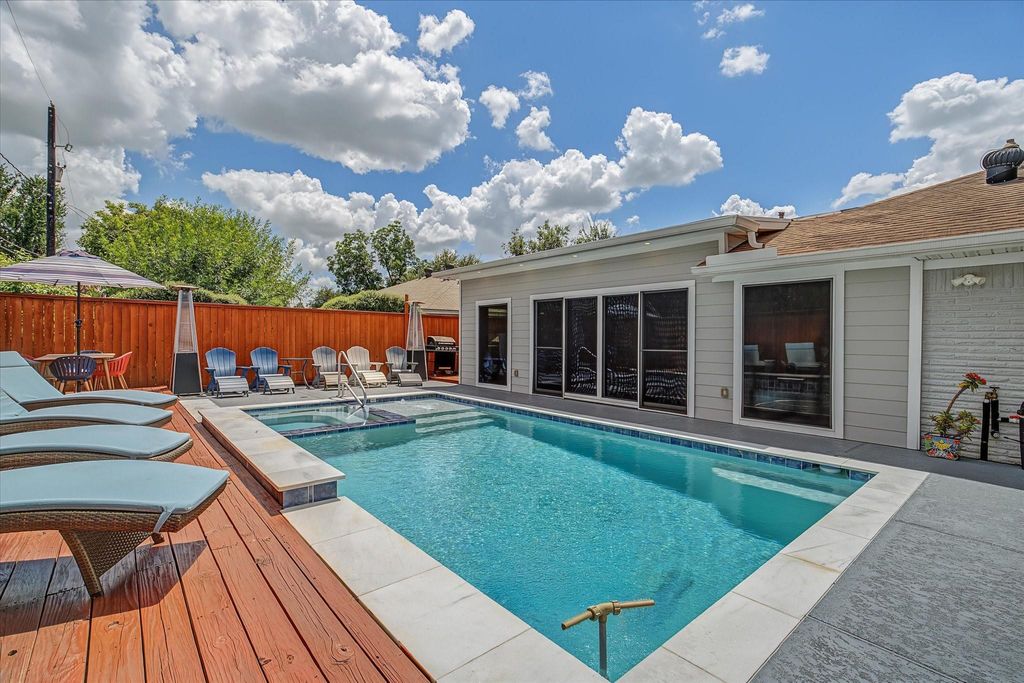 1818 Locksford Street, Houston, TX 77008