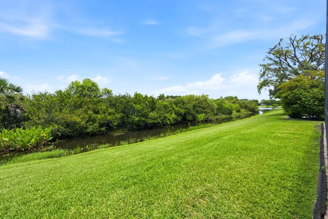 9857 VIA GRANDE W, Wellington, FL 33411
