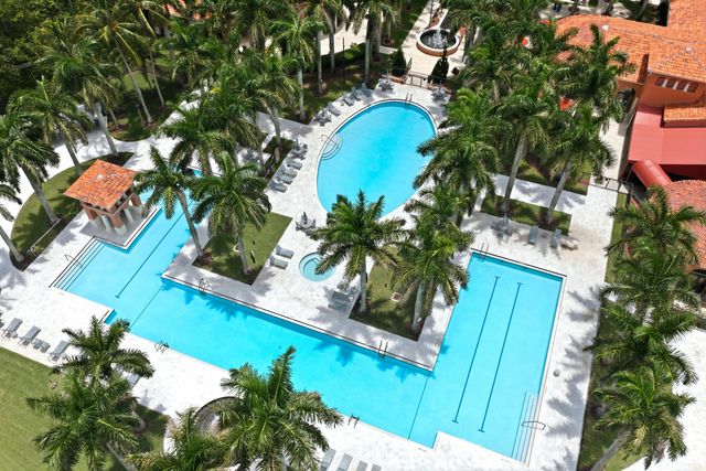 9857 VIA GRANDE W, Wellington, FL 33411