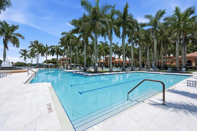 9857 VIA GRANDE W, Wellington, FL 33411