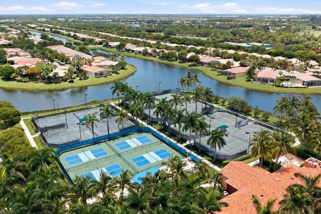 9857 VIA GRANDE W, Wellington, FL 33411