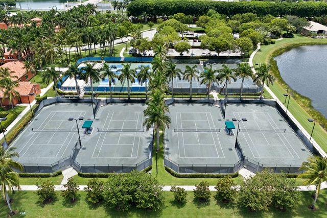 9857 VIA GRANDE W, Wellington, FL 33411