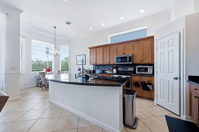9857 VIA GRANDE W, Wellington, FL 33411