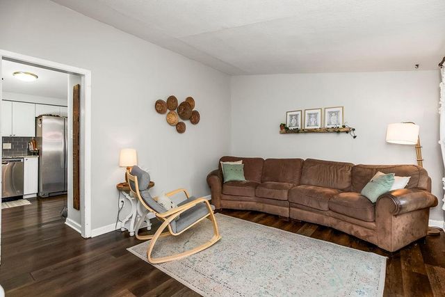 321 Holiday Drive, Lansing, KS 66043