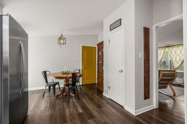 321 Holiday Drive, Lansing, KS 66043