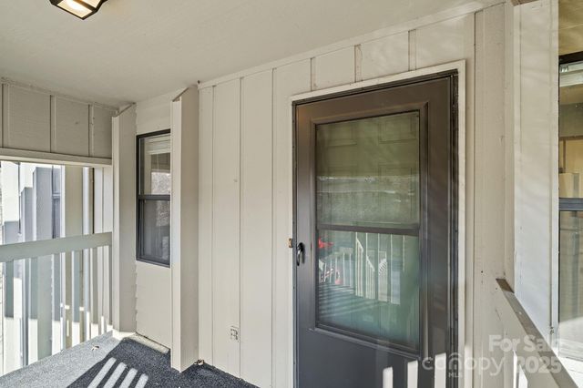 2604 Vineyard Boulevard, Asheville, NC 28805