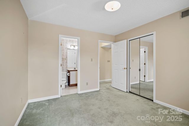 2604 Vineyard Boulevard, Asheville, NC 28805